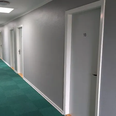 Banegaardshotellet Szálloda Vojens