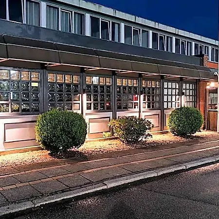 Otel Banegaardshotellet Vojens